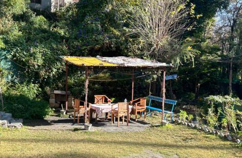 Almora House | Bloom HomeStay