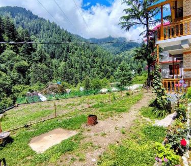 Ghiyagi Hotel | Blooming paradise stay