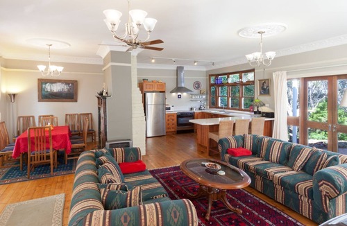 Wentworth Falls House | ~ BLUE PEACE ~ Blue Mountains Home - More than just somewhere to stay