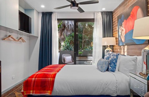 Petersham Apartment | Blue Willow - Cosy Hideaway with Everyday Comfort