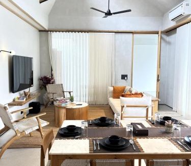 Vagator Villa | Boho Luxury Balinese Villa Cafes & Nightlife