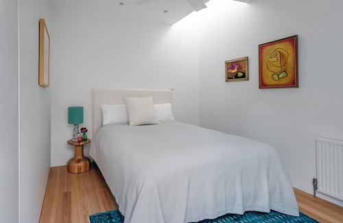 Woollahra House | Bolthole (ISYD) - Award-winning 2-bedroom cottage near Centennial Park