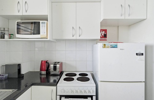 Bondi Apartment | Bondi Fairview Coastal Panorama with Balcony