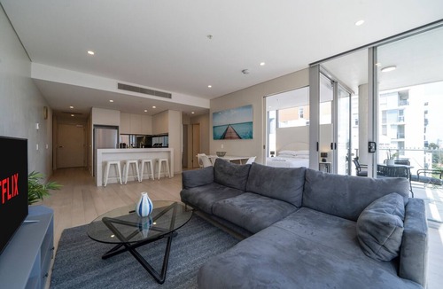 Bondi Junction Apartment | Bondi Junction Living with Views & Double Parking