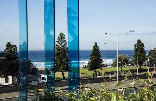 Bondi Beach Apartment | Bondi Luxury Apartment with Views and Parking