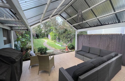 Leichhardt House | Book Nook - The Writer's House