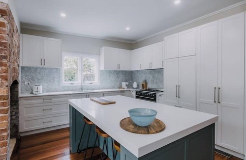 Wentworth Falls House | Boonara a Luxe Retreat-3 Bedroom House +1 Bed Studio