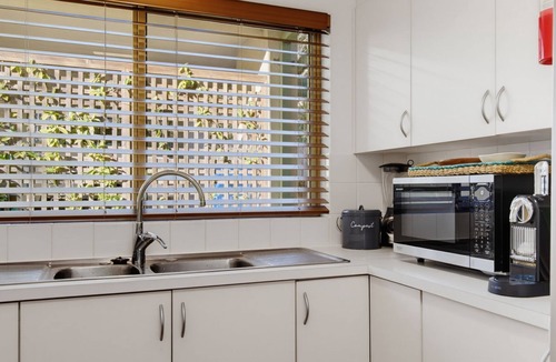 Surf Beach Apartment | Bos'n's on Wimbie Beach