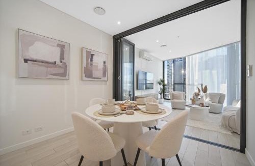Wentworth Point Apartment | Bouclé Haven Two Bedroom Apartment with Sunset Skyline Views and Parking