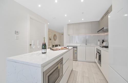 Wentworth Point Apartment | Bouclé Haven Two Bedroom Apartment with Sunset Skyline Views and Parking