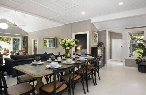 Mittagong House | Bourne Cottage – book 3, pay 2 in May