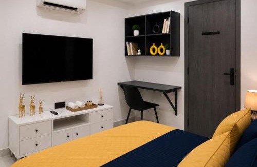 Sector 39 Apartment | Boutique 1BHK Near Medanta Anav Stay