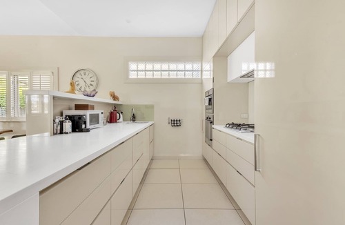 Bowral House | Bradman View | Bowral Garden and Fireplace Retreat