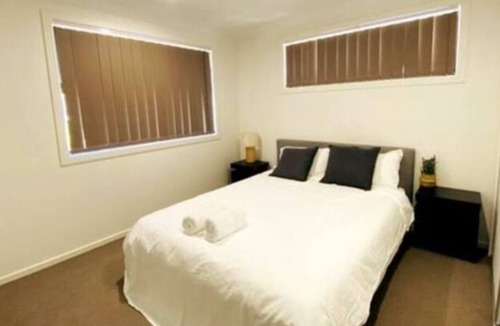 Beaumont Hills House | Brand New Modern 4 BrHouse closed to lake