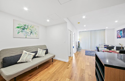 Leichhardt Apartment | Brand new modern apartment in Leichhardt close to CBD
