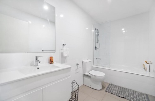 Penrith Apartment | Brand new modern loft next to Penrith town center