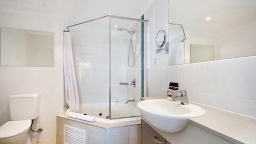 Ettalong Beach House | Breathtaking - Ettalong Beach Resort
