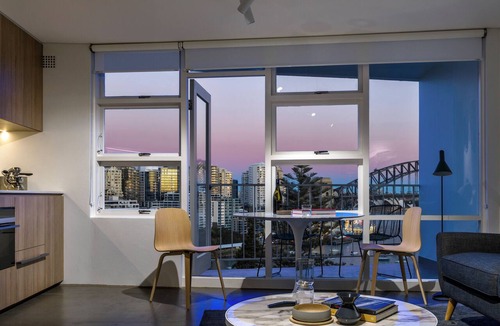 Lavender Bay Apartment | Breathtaking Sydney Harbour Views from Stylish Harbourside Studio