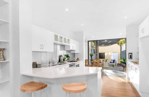 Glebe House | Bridge House - 3BR/Glebe/Garage/Pet Friendly