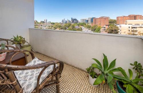 North Sydney Apartment | Bridge View Nest