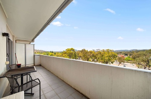 Greenway Apartment | Bright 1-Bed Apartment in Greenway