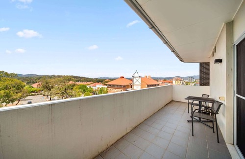 Greenway Apartment | Bright 1-Bed Apartment in Greenway