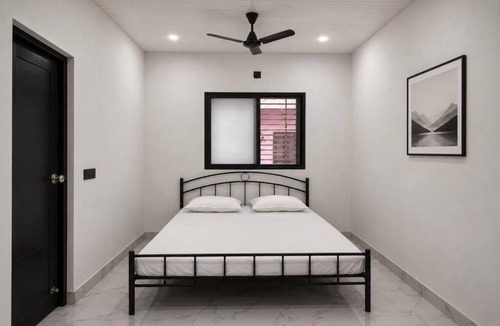 Vrindavan House | Brij rani mahal guest house