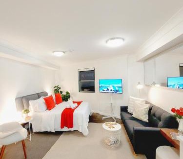 Glebe Apartment | Broadway Central Loft Walk CBD & Central Station