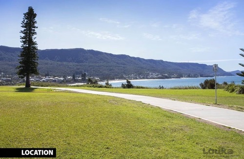 Bulli Apartment | Bulli26 Studio – Steps to Sandon Point, Cafés & Bike Path