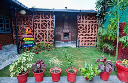 Bullawala Villa | Bumblebee an Artistic Private Villa w/Splash Pool and Pet Friendly