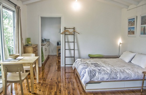 Bundeena Cabin | Bundeena Garden Studio near beaches