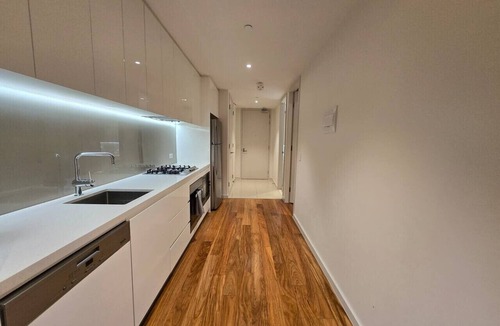 Burwood Apartment | Burwood 1BR 093 APT close Olympic park&CBD