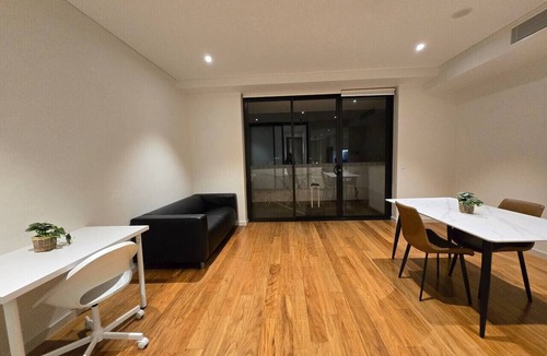 Burwood Apartment | Burwood 1BR 093 APT close Olympic park&CBD