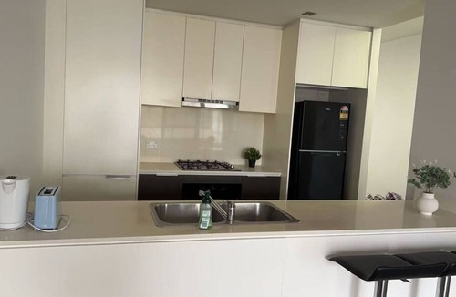 Burwood Apartment | Burwood 2 rooms APT$ close Olympic park&CBD