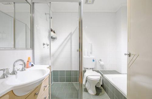 Burwood Apartment | Burwood 2Br Apt Near Chiantown Shopping Center