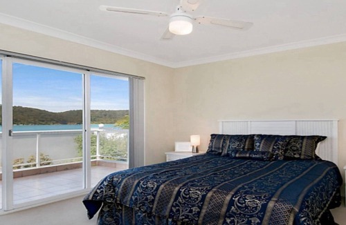 Ettalong Beach House | BY THE BEACH - WATERFRONT ETTALONG BEACH