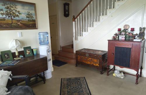 Theresa Park House | Camden Country Respite - Self Contained Farmstay Apartment