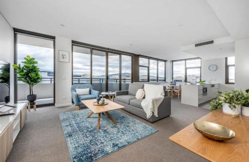 Barton Apartment | Capital Views Apartment with Parking