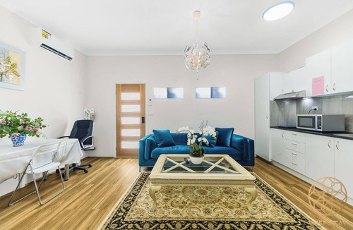 Carlingford Apartment | Carlingford sweet studio with WiFi& Parking