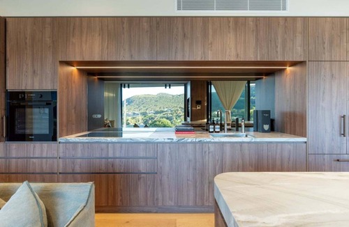 Stanwell Park House | Casa Celeste, Grand Architectural Residence