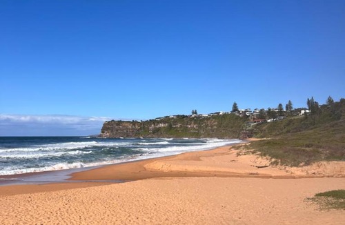 Newport Apartment | Casa de Piña walk to the beach