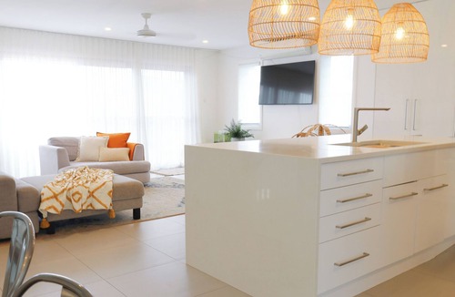Anna Bay House | CASA DEL MAYA - 2-Bed Home By the Sea | Water Views | Air Con | Wifi | Sauna