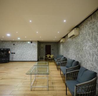 Kune N.m. Apartment | Casa Glora by the carrara stays