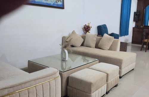Vasant Kunj Bed & Breakfast | Cassa Stay - Vasant Kunj