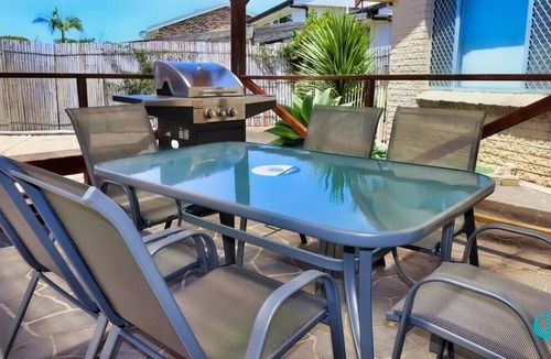 Caves Beach House | Caves Getaway - pool, beach, DOG friendly & air-conditioned for comfort