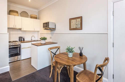 Bowral Cottage | Centennial Cottage 1 - Boorool, Cosy, walk to Bowral, close to wedding venues