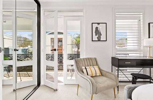 Pyrmont House | Central 2-Bed Terrace House by the Harbour