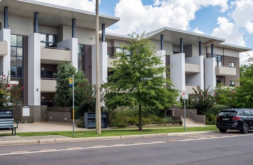 Capital Hill Apartment | Central Apartment, Opposite Parliament House