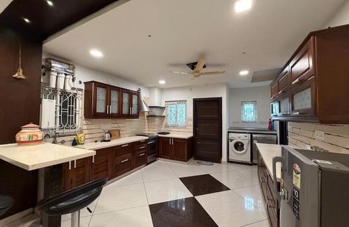 Kondapur Apartment | Challa Mansion Luxury 2BHK near AMB AIG DLF