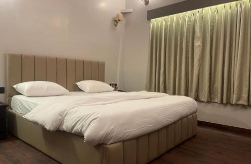 Varanasi House | Charan Niwas